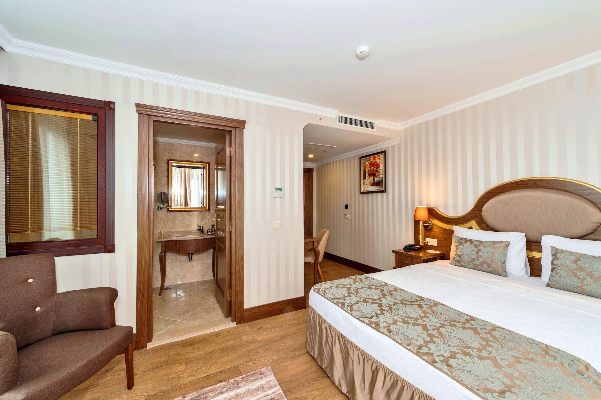 The Central Hotel Istanbul Exterior photo